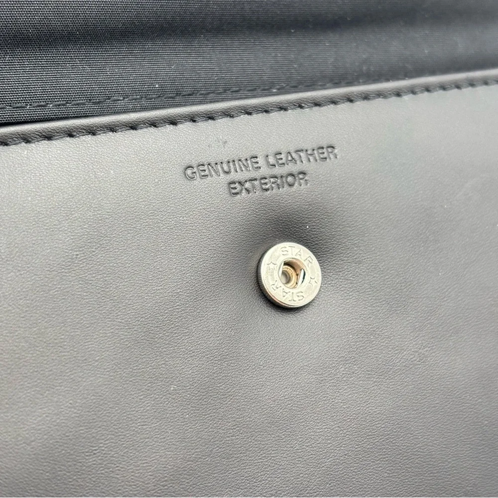 Buxton sleek black